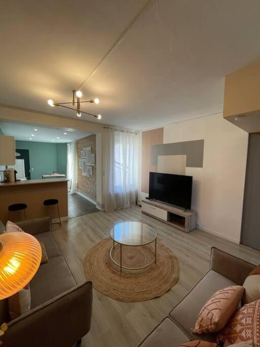 Appartement Spacieux A Deux Pas Du Centre Reims Eksteriør bilde